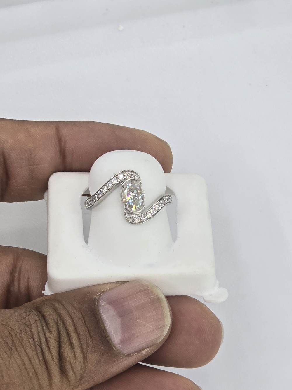 925 Sterling Silver Moissanite Diamond Ring Size 7